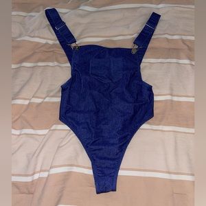 one piece swim suit never worn
